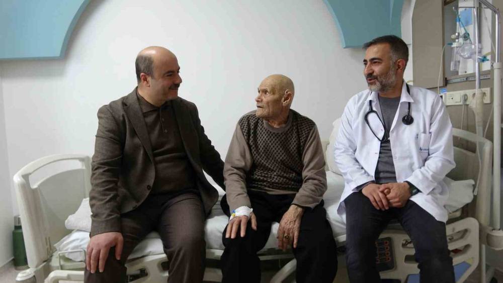 Sağlık Rehberi - Vanlı Kore Gazisi 'Lokman Hekim'e Emanet 96 Yaşındaki Kore Gazisi Tevfik Gezgen'in Tedavisi Lokman Hekim Van Hastanesi'nde Titizlikle Yürütülüyor